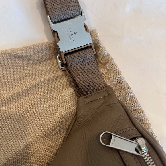 GUCCI - Picture 2 of 12